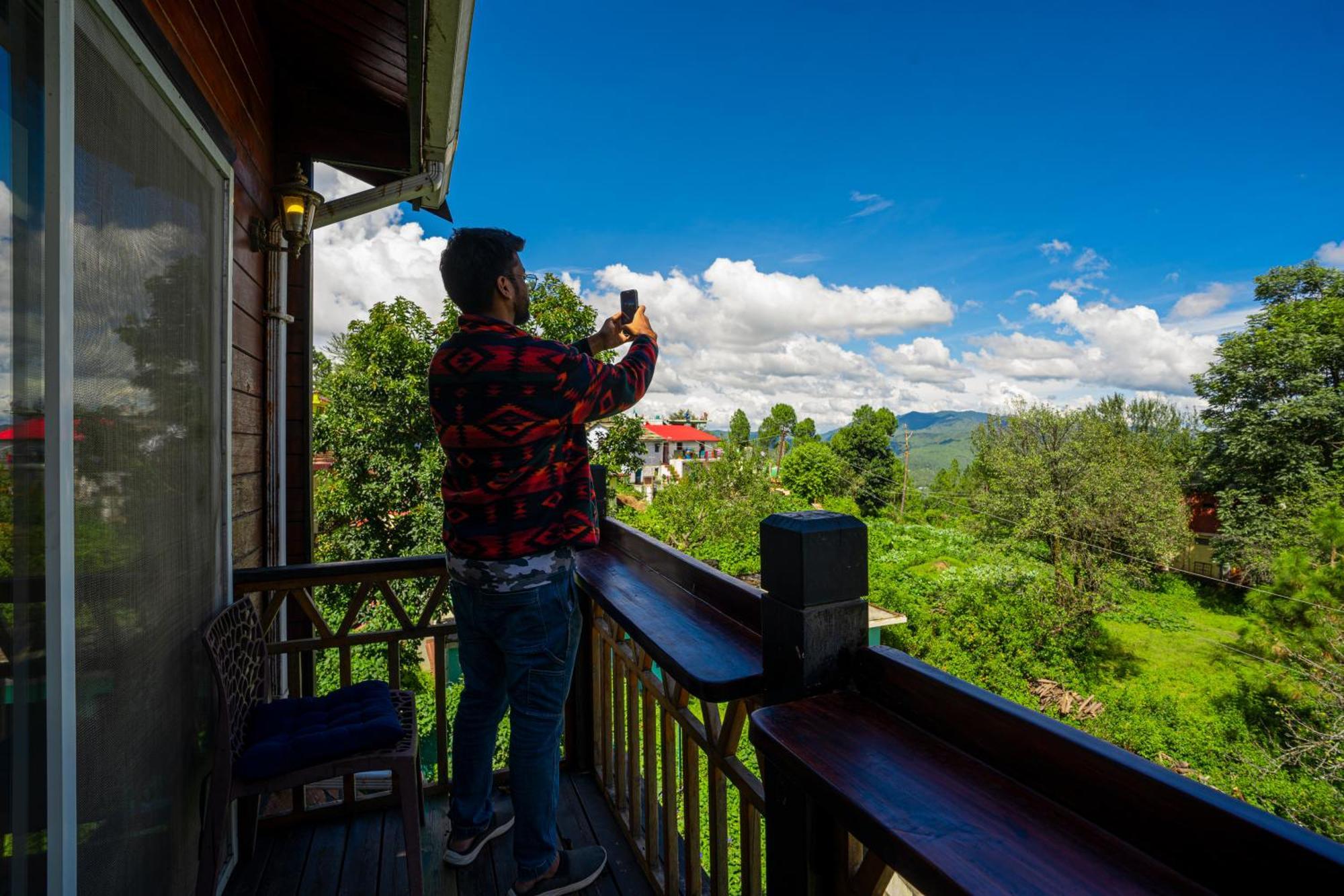 The Hosteller Kasar Devi Almora Exterior photo
